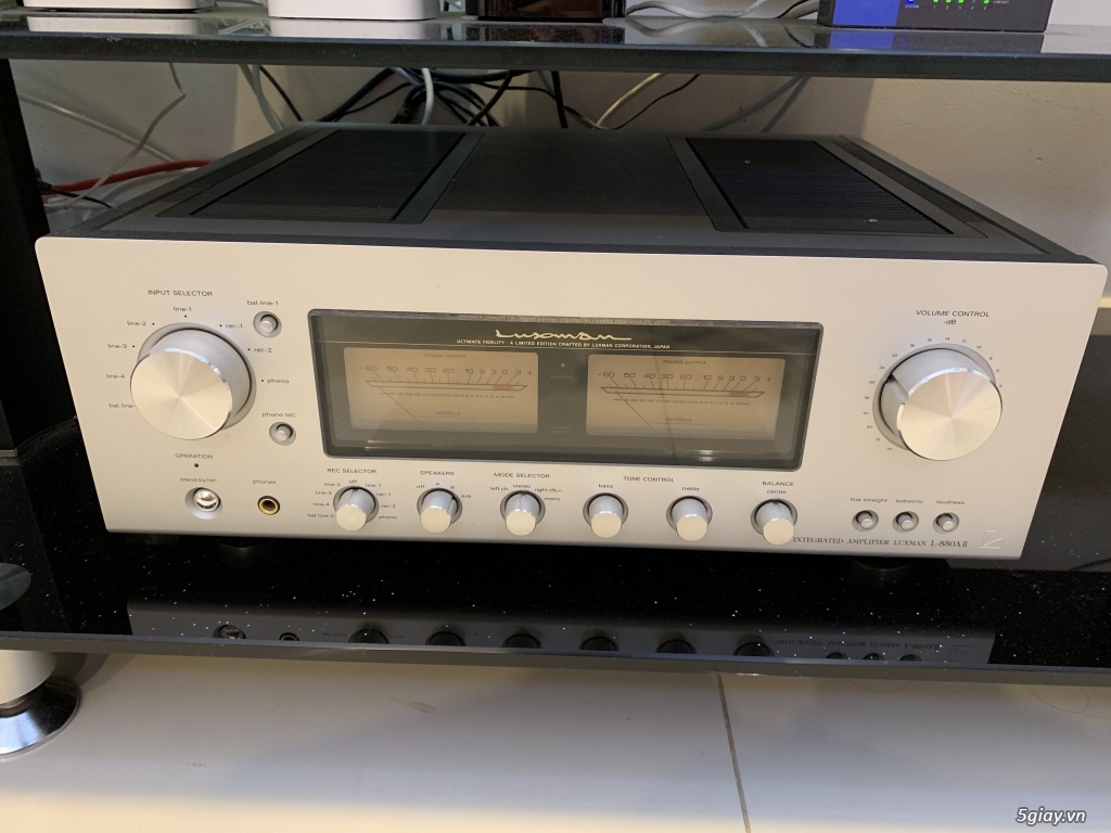 Cần bán Amplifier Luxman L550A II mới 98%, đầy đủ hộp sách phụ kiện