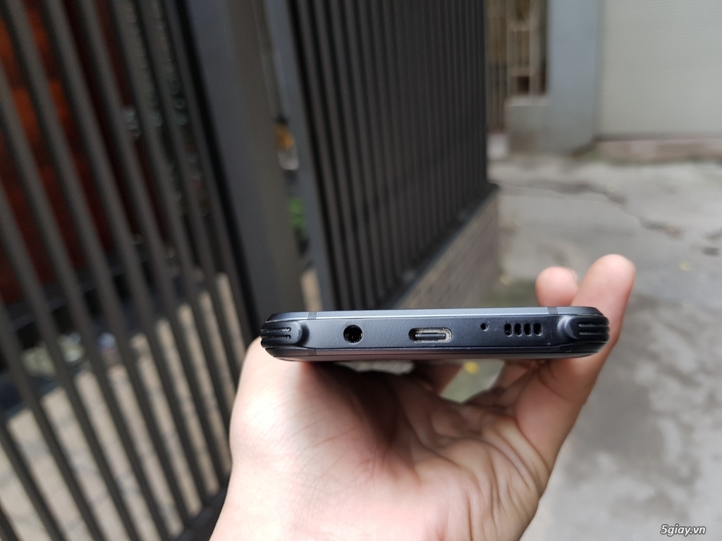 Điện thoại Samsung S8 active - Likenew qua sử dụng tặng sạc cáp nhanh - 4
