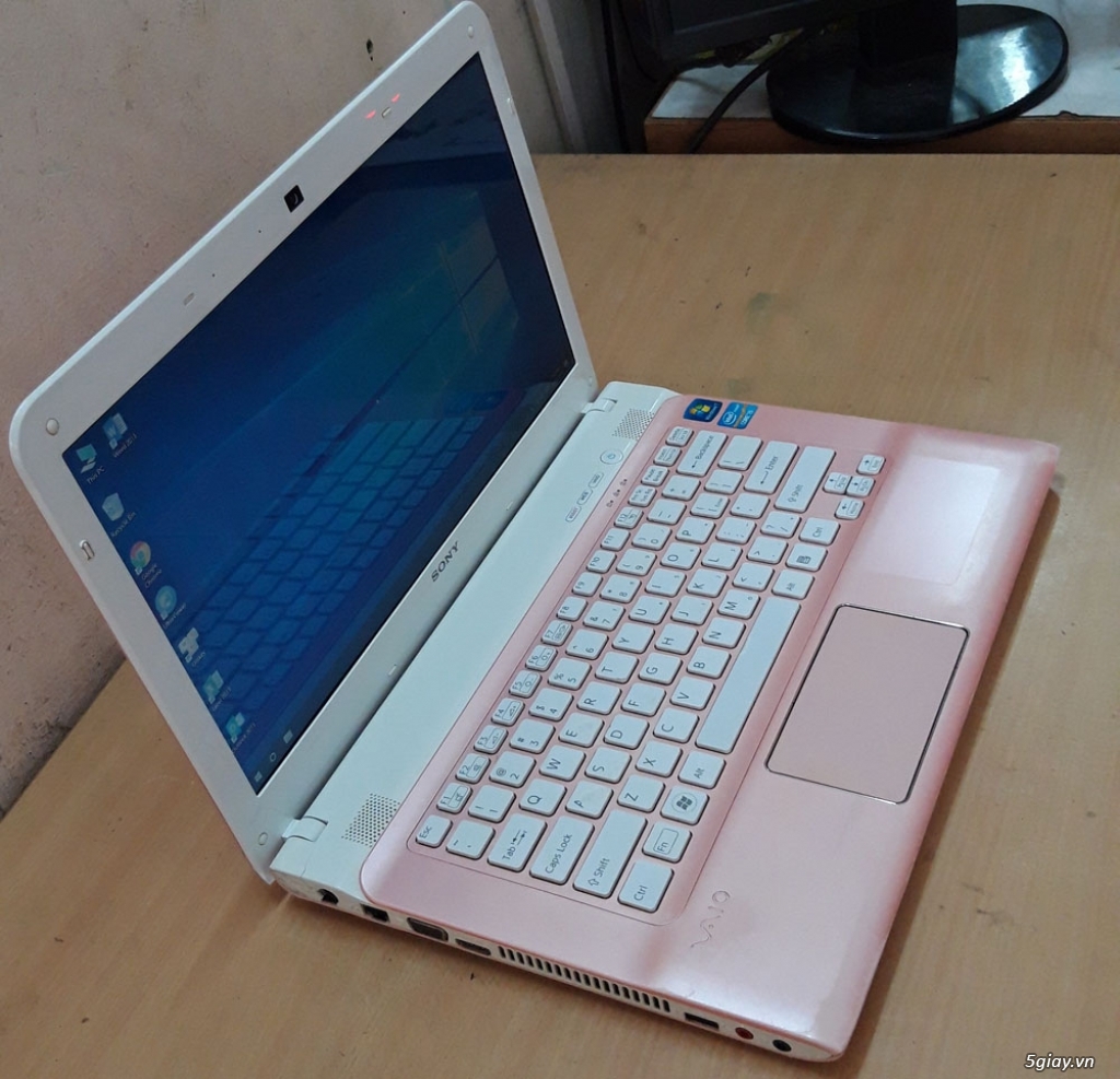 Laptop Sony SVE14116FXP core i5/4G/500G