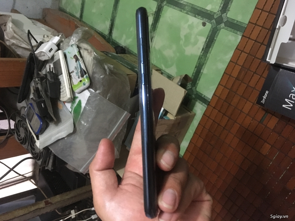 CẦN BÁN ASUS ZENPHONE MAX PRO M2 - 3