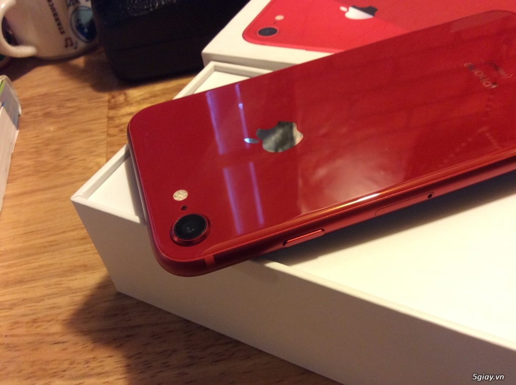Iphone 8 Red VN mới 98% pin 99%. Zin 100% - 1