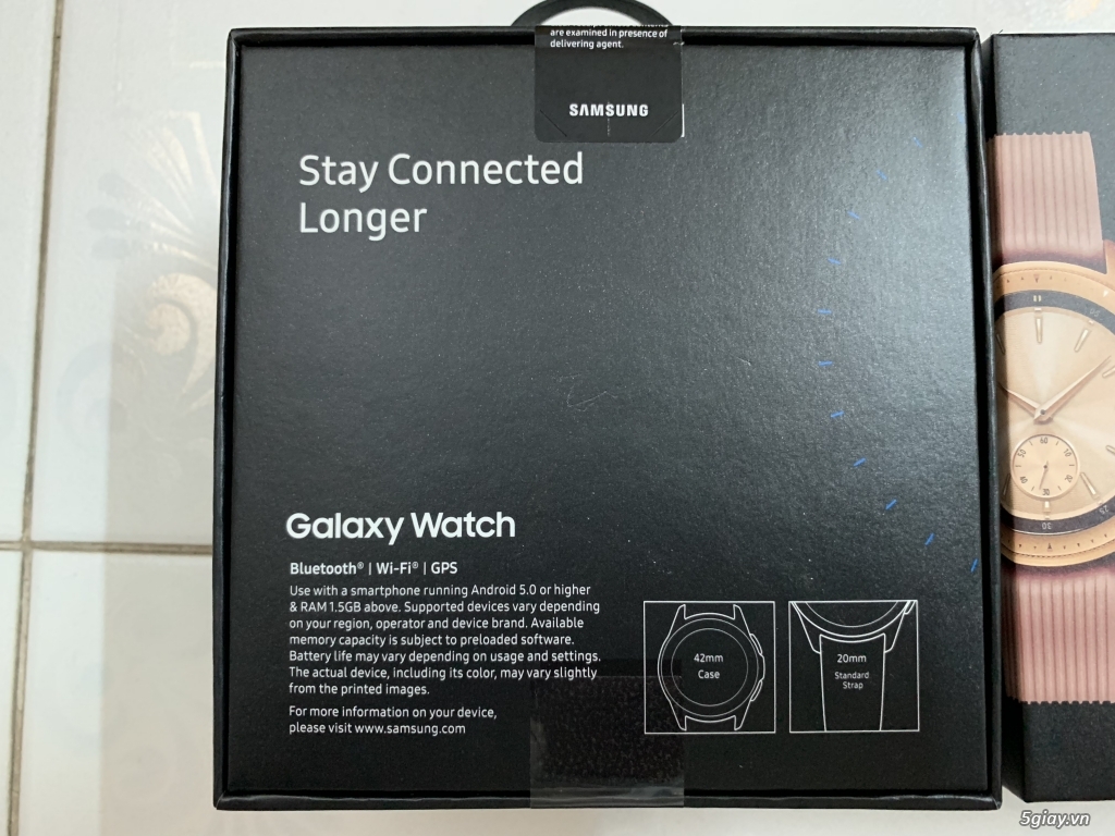 Bán Galaxy Watch 42mm, sạc đôi không dây, clearview cover, loa UE... - 3