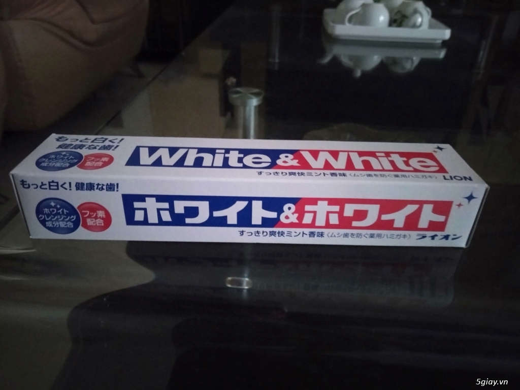 Kem trắng răng White and White, Nhật nội địa - 1