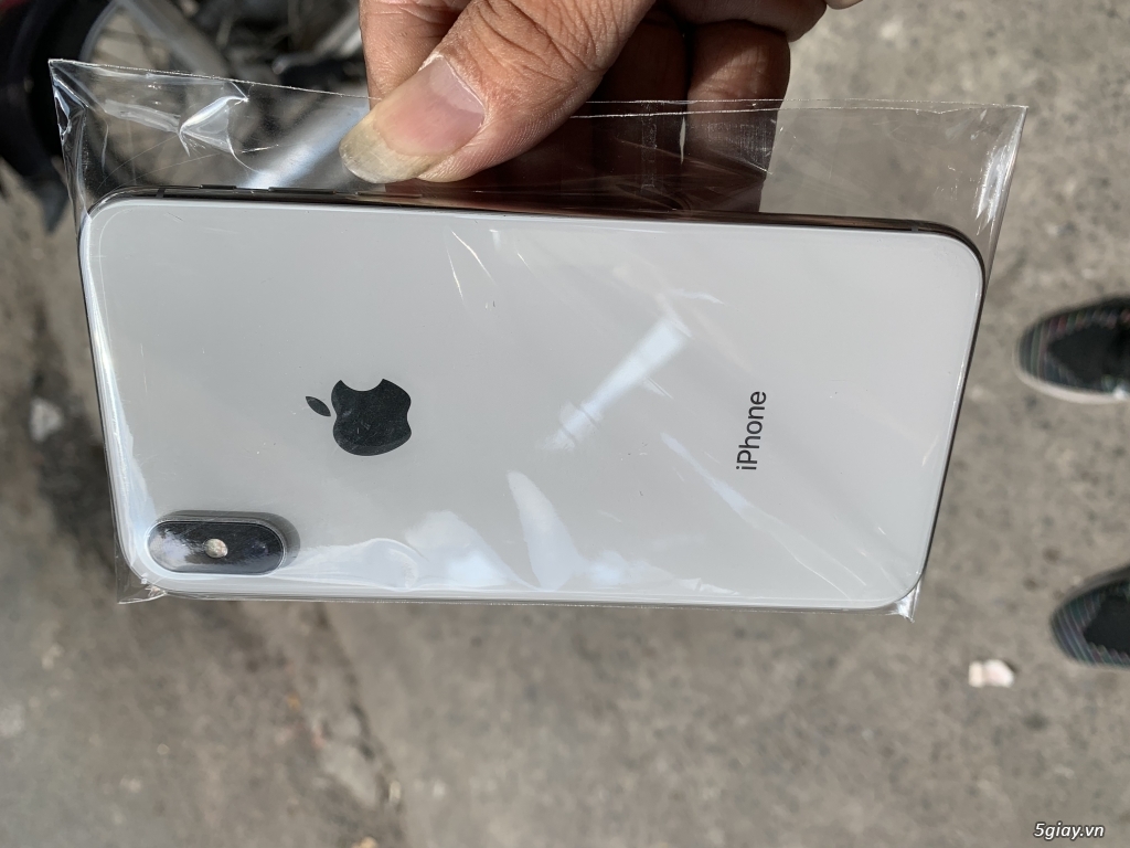 ipX64 trắng đẹp zin 100%