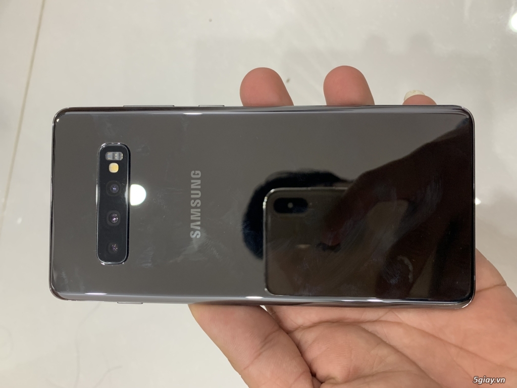 Cần bán gấp Samsung Galaxy S10+ 512g, Ceramic, còn bảo hành dài - 1