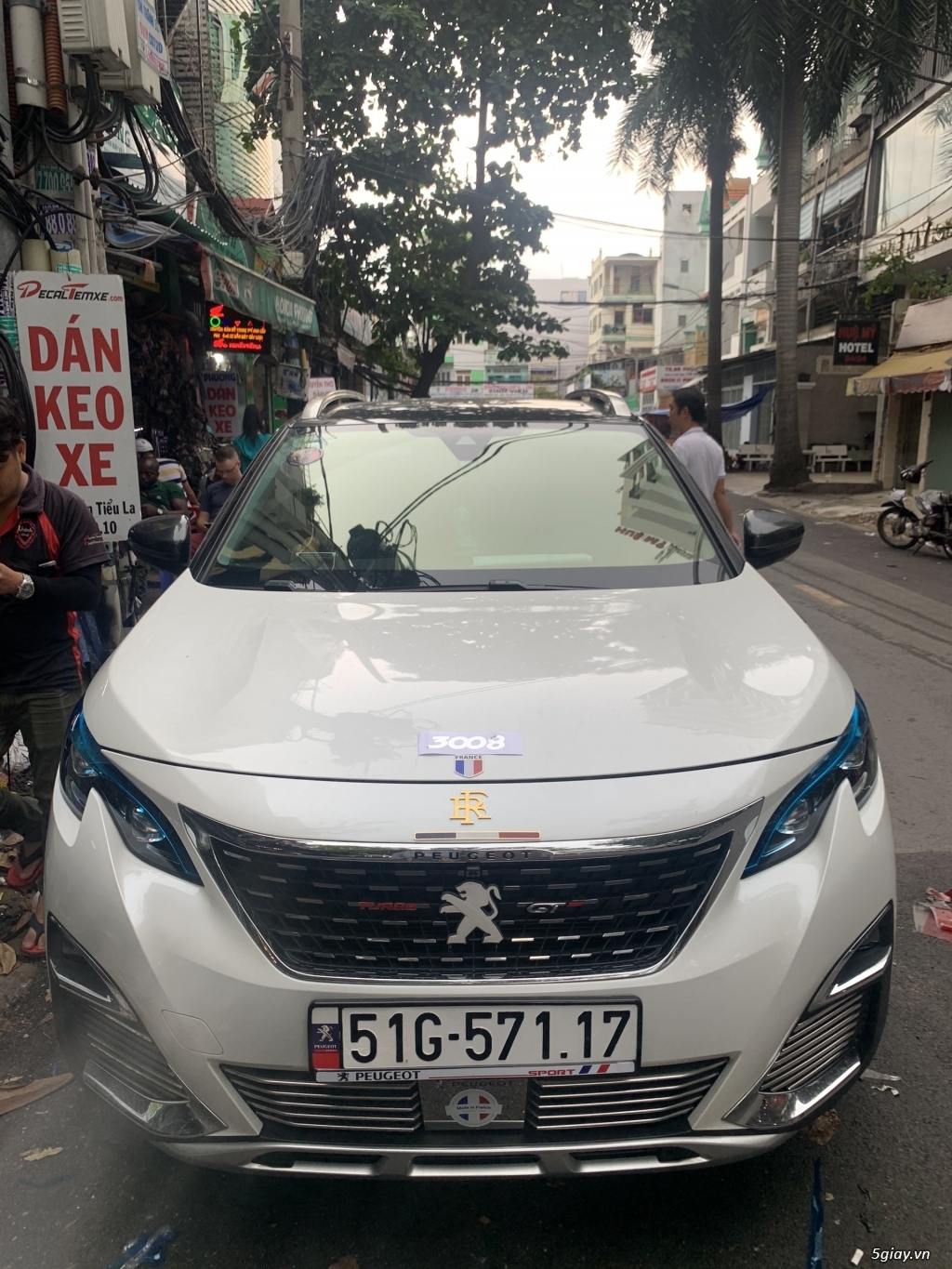 cần bán peugeot 3008 all new màu trắng.