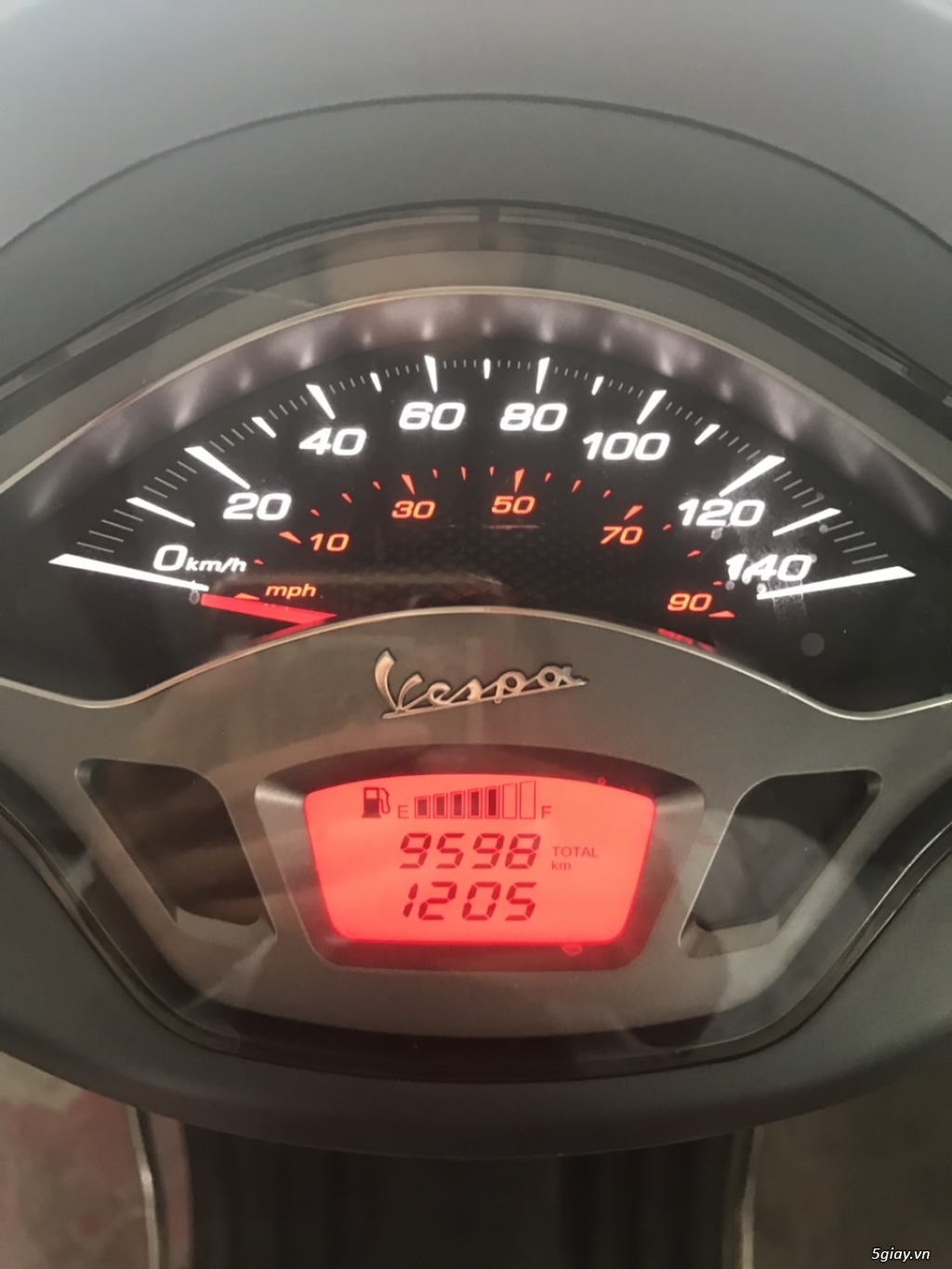 Vespa Sprint đời 2015 màu xám ghi, đã đi 9598km - 1