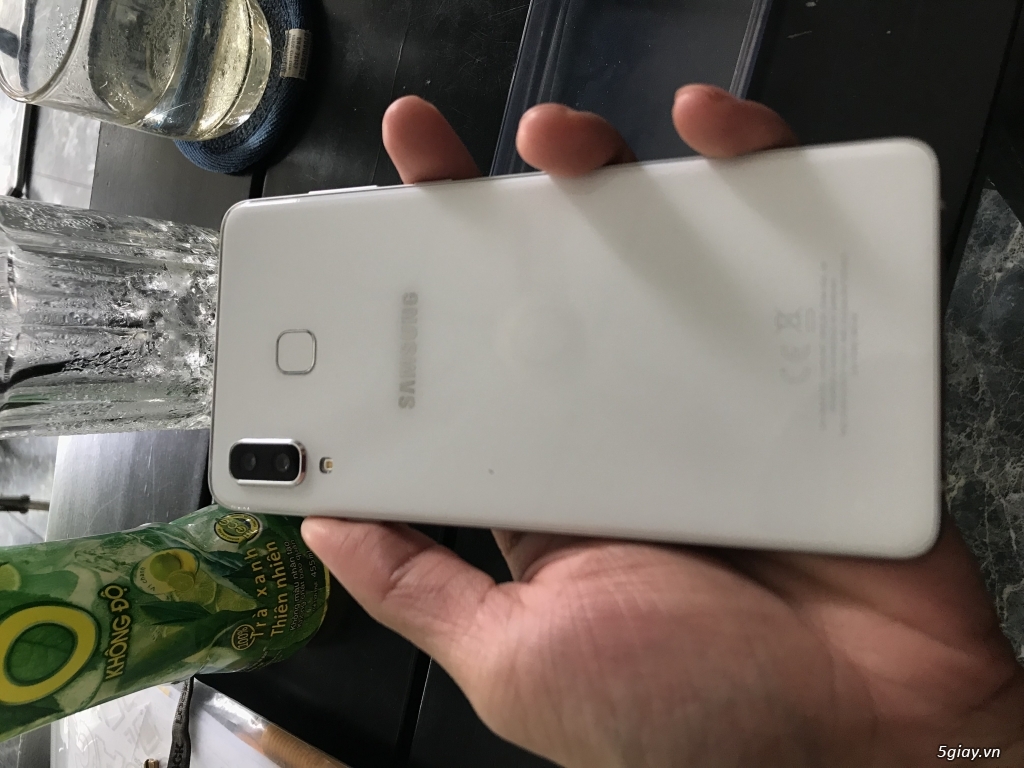 Samsung A8 Star 4/64 Trắng , fullbox - 3