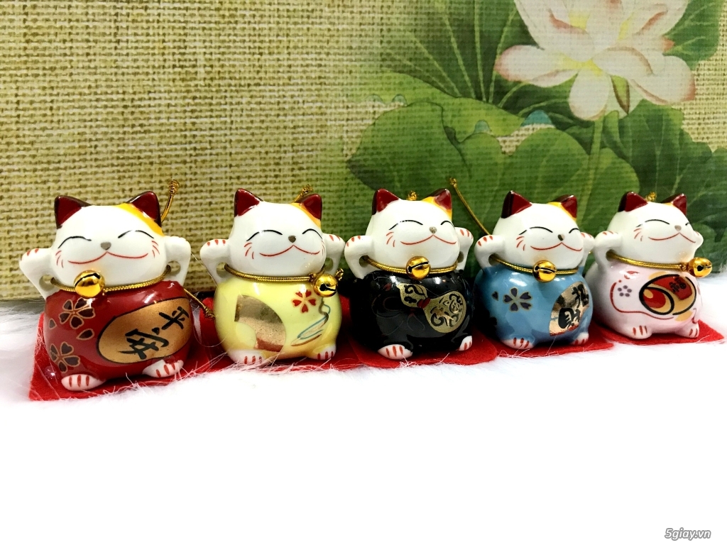 Bộ 5 Tượng Mèo Thần Tài Maneki Neko + Đế 5 Chân