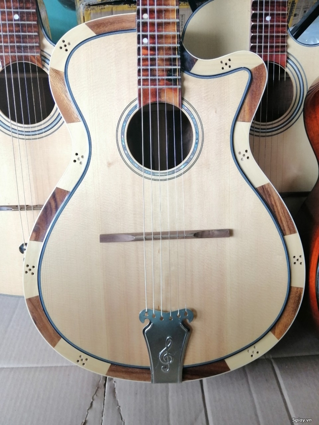 Bán guitar cổ thùng phím lõm giá siêu siêu rẻ  20190904_6ea53b295bd8569068e89d177712fad4_1567571844