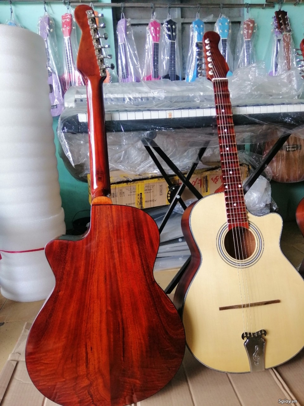 Bán guitar cổ thùng phím lõm giá siêu siêu rẻ  20190904_96b488647710ad91cf7b9ad9081a985e_1567571918