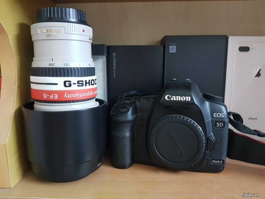 Body Canon 5D mark II + Lens 70 - 200 F4L IS USM - 2