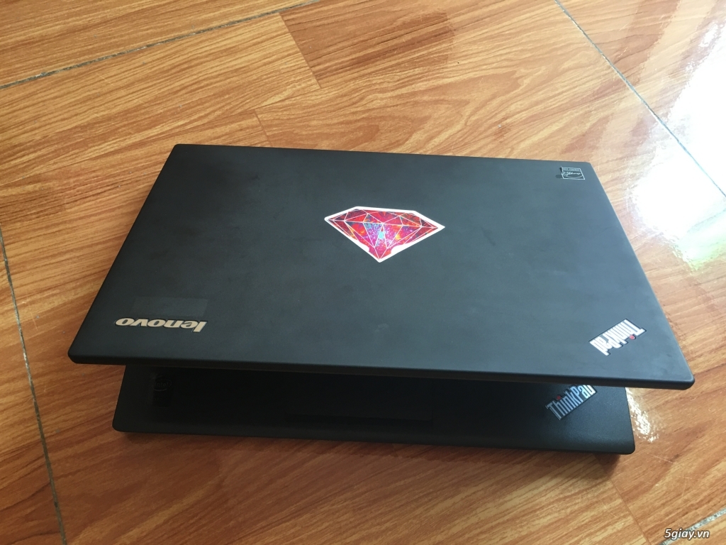 Lenovo ThinkPad X250 i5-5300U/8/128+320/HD 5500/12,5 LIKE NEW !!!