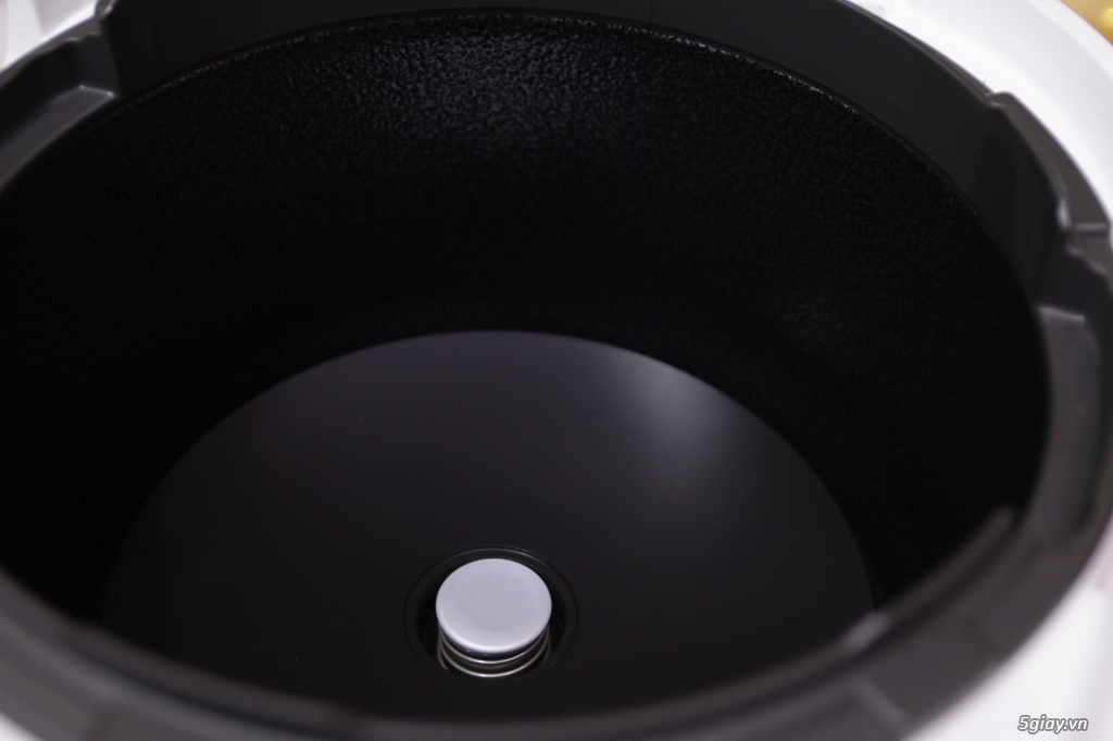 NỒI CƠM ÁP SUẤT ĐIỆN TỬ CRP-G1015M - 3