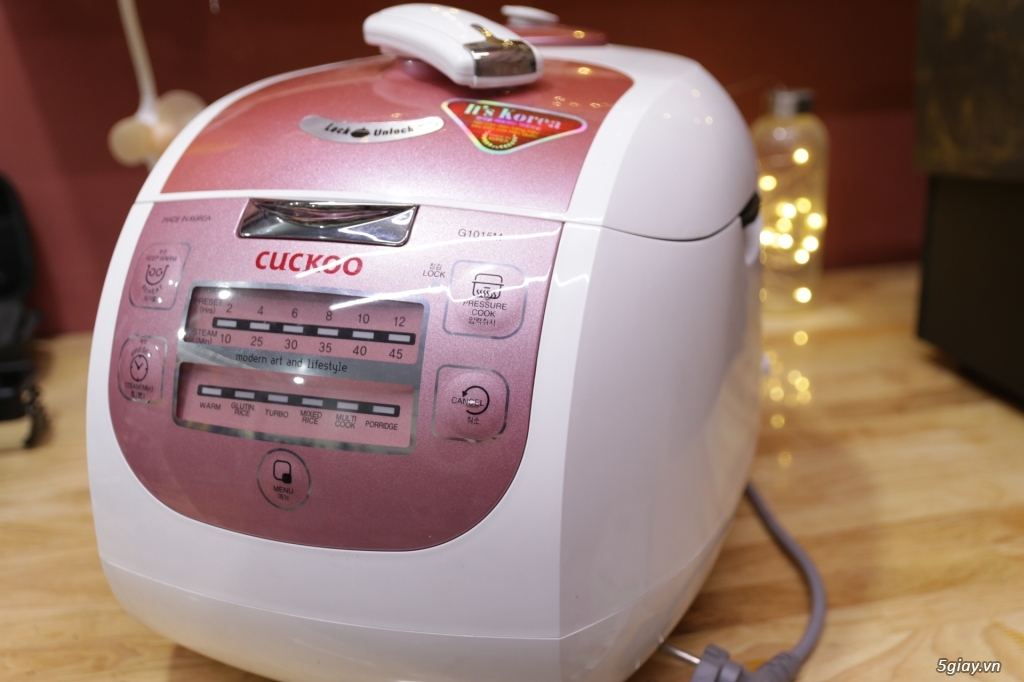 NỒI CƠM ÁP SUẤT ĐIỆN TỬ CRP-G1015M