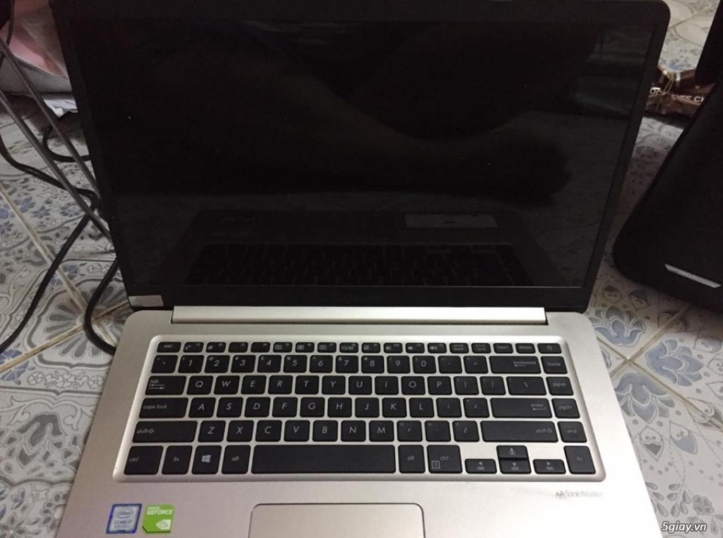 Laptop ASUS VivoBook A510U 15.6 HD/i7-8550U/4GB/1TB HDD/MX130/Win10