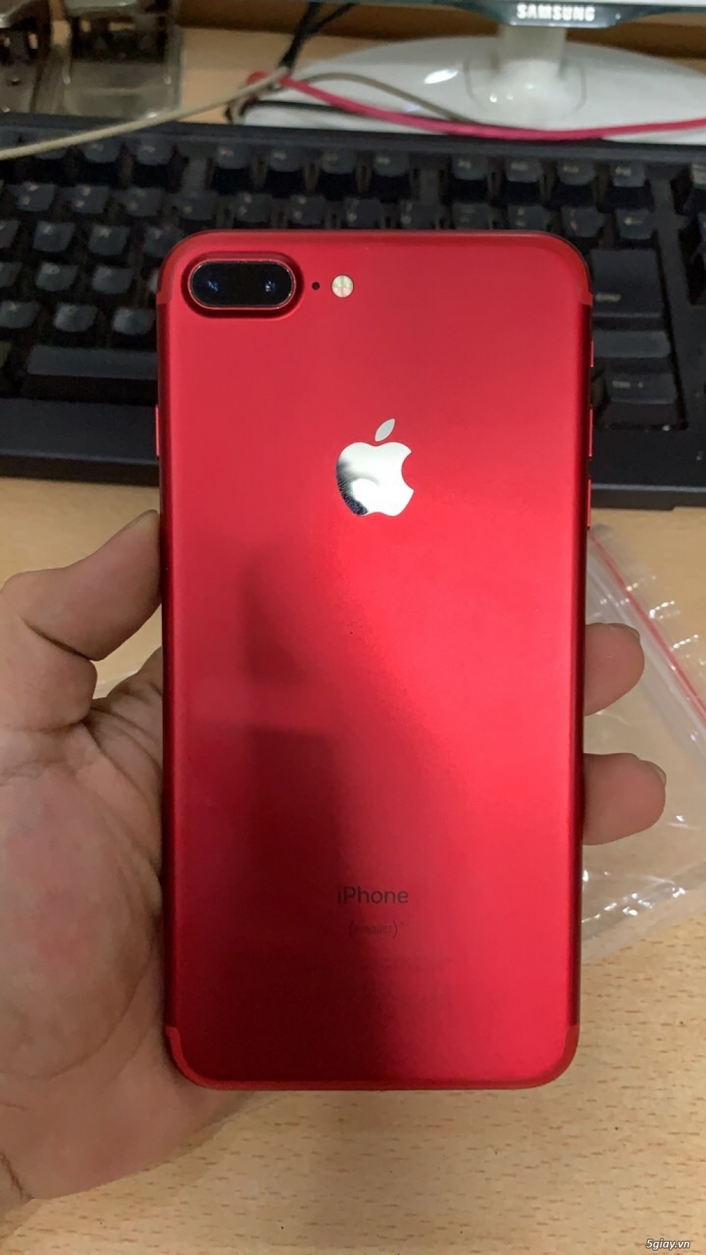 cần bán nhanh iphone 7plus 128gb màu đỏ đep 99% - 2
