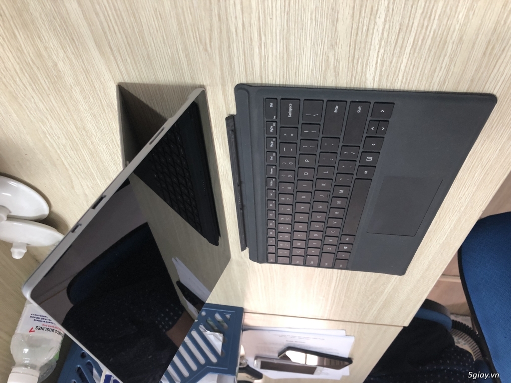 Surface Pro 5 laptop sang trọng - giá sinh viên - 2