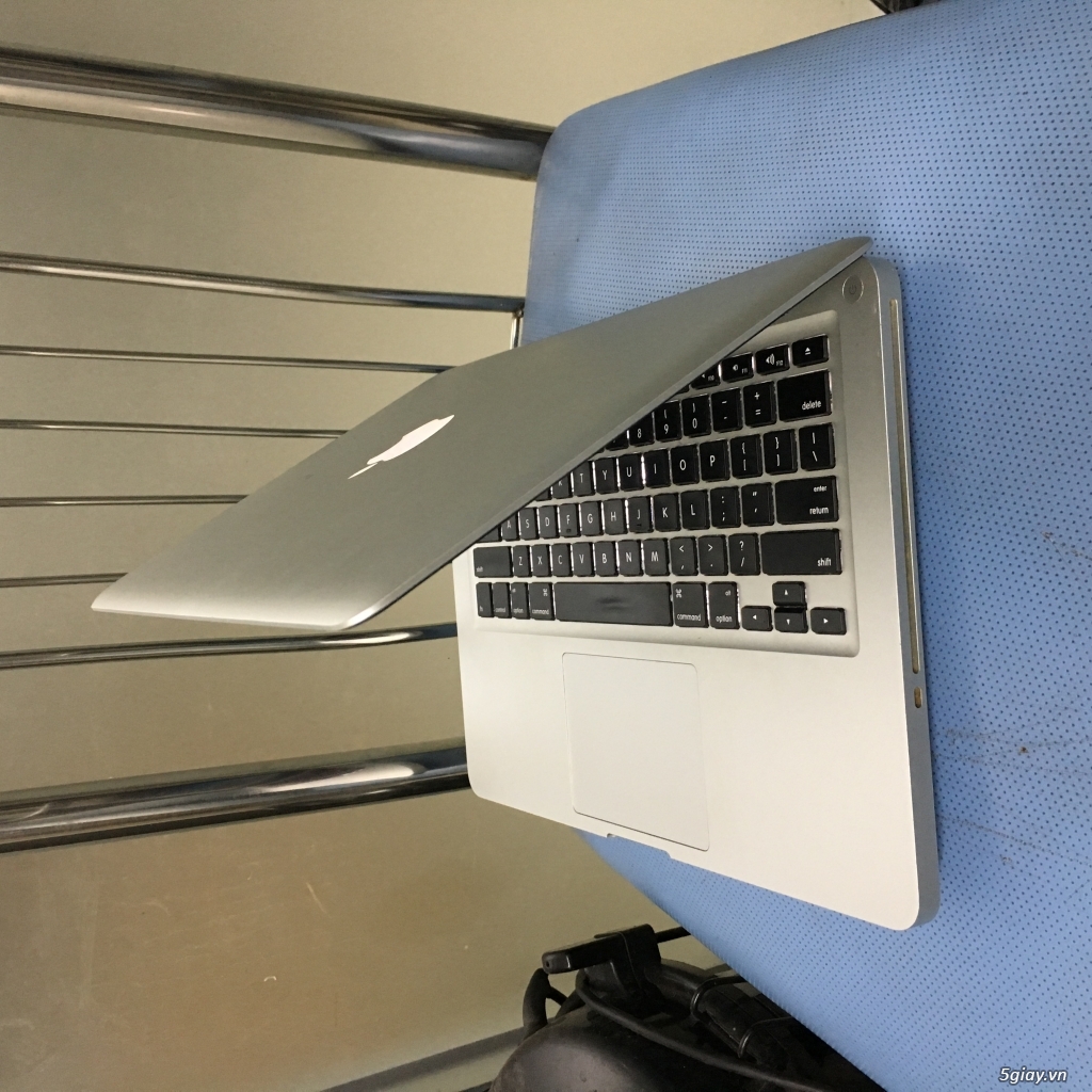 MACBOOK PRO MID 2012