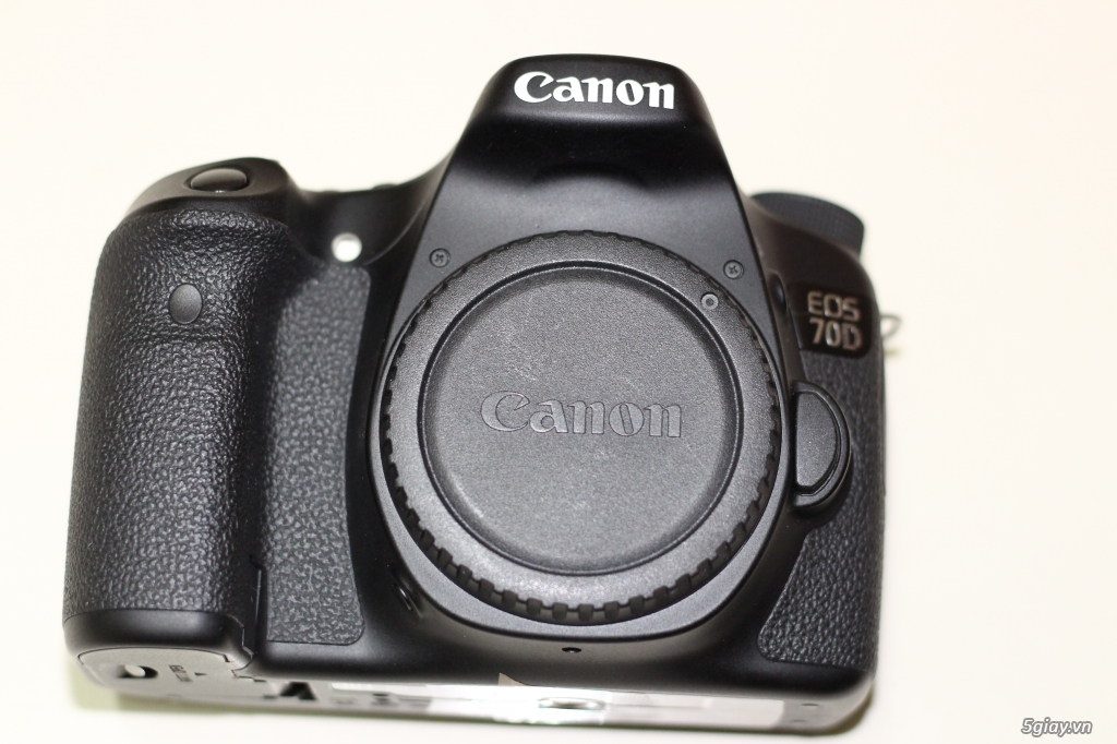 Cần bán canon 70D + lens 18-55 - 4