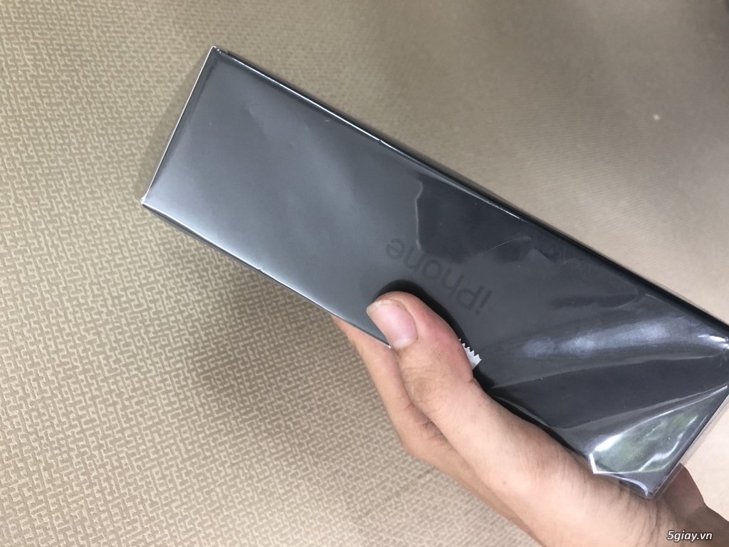 Iphone 11 pro max 512gb new quốc tế mỹ màu đen - 2