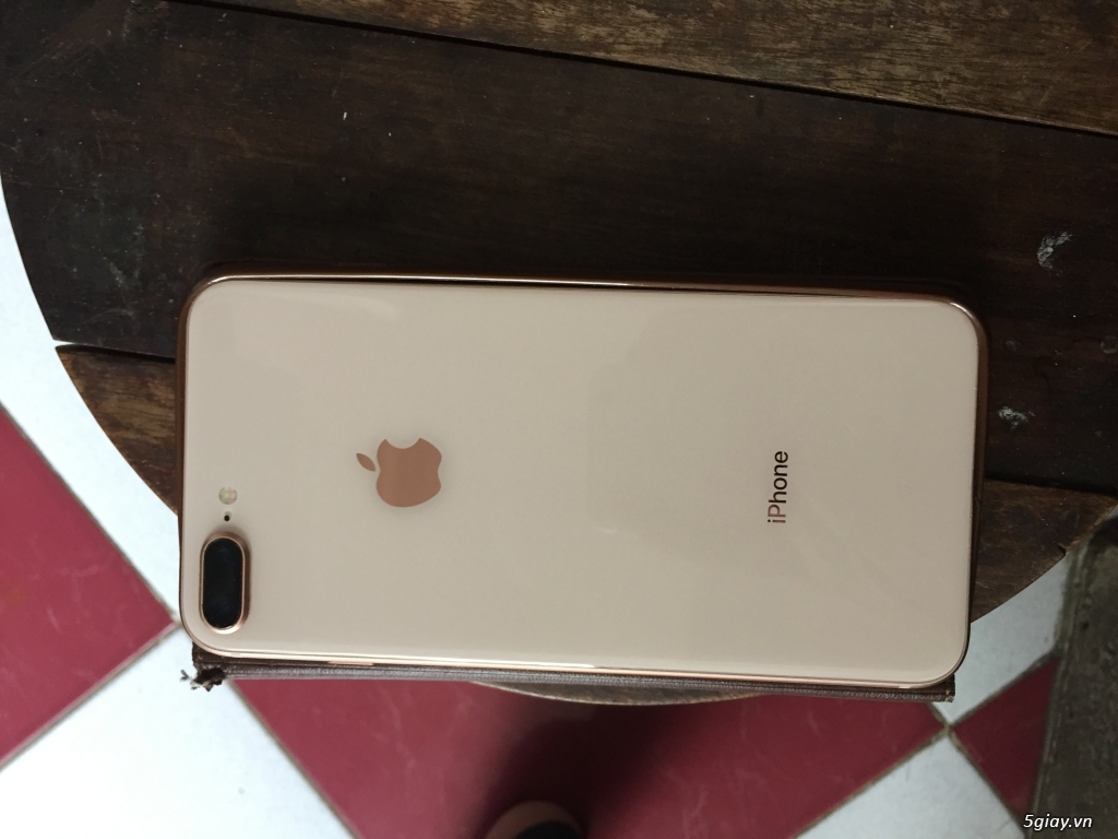 Cần bán iphone 8 plus 64 GB gold lock mỹ - 2