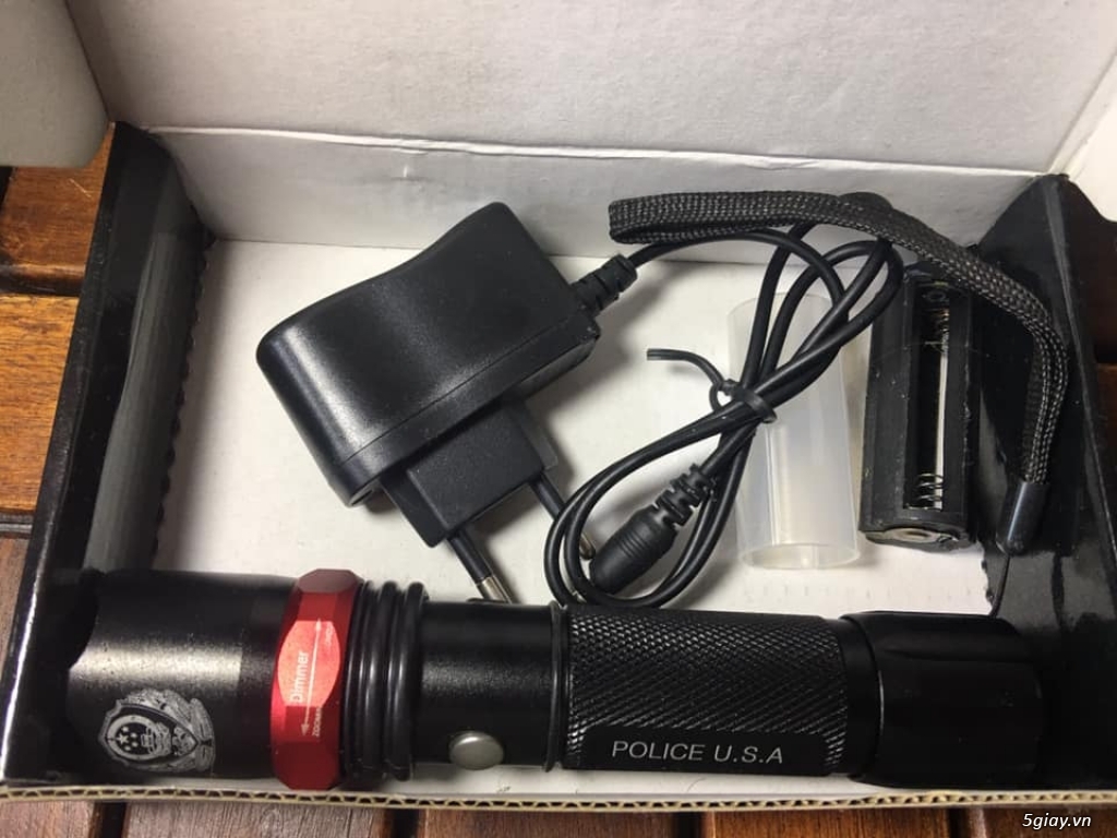 MS23 - multifunction swat flashlight Đấu giá kết thúc hôm nay 23h00p ngày 29/09/2019 - 2