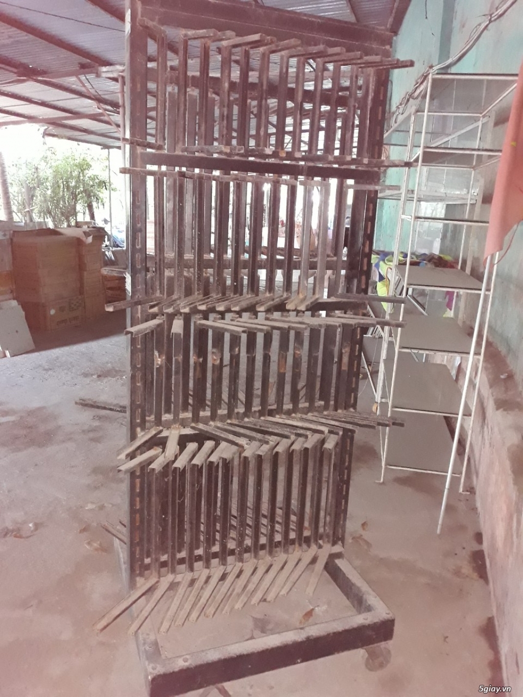 Cần Thanh Lý 2 Kệ Gạch Trưng Bày 30x60 và 40x40 - 4