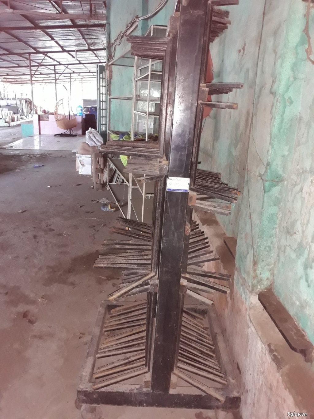 Cần Thanh Lý 2 Kệ Gạch Trưng Bày 30x60 và 40x40 - 3