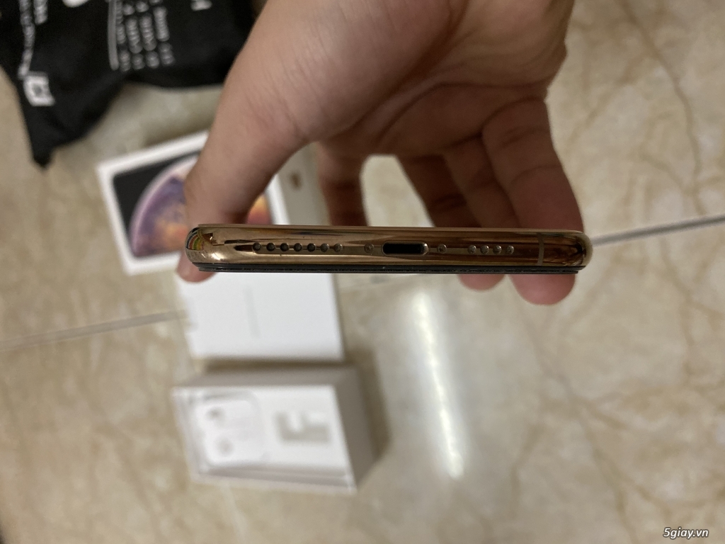 Cần bán : iphone xs max 64gb-usa world 99,99% 1sim