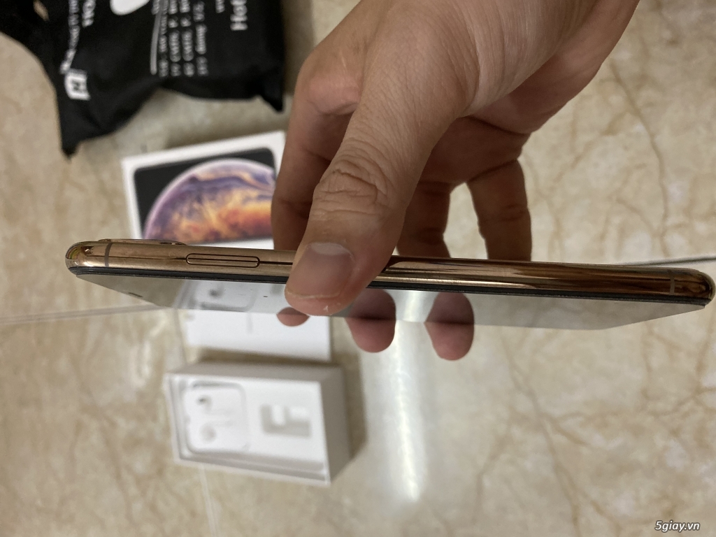 Cần bán : iphone xs max 64gb-usa world 99,99% 1sim - 3