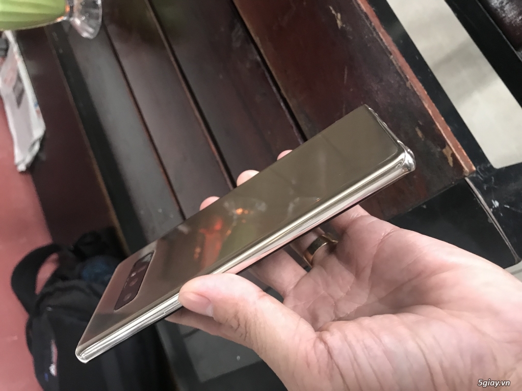 Note 8 gold zin áp 2sim 98% cần cho ra đi