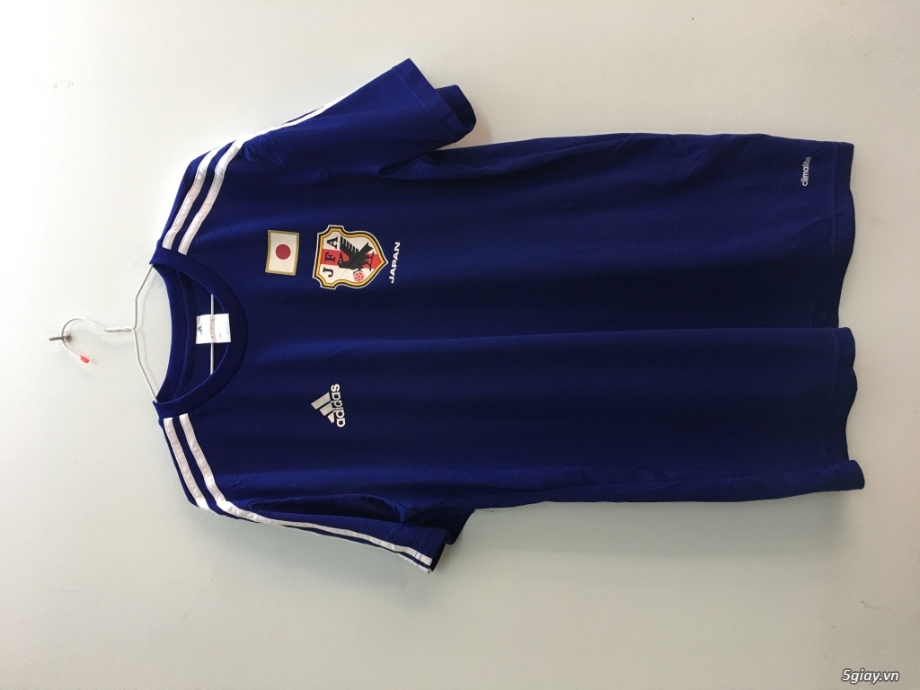 Bộ sưu tập áo đá banh chính hãng cần chia sẽ cho AE cùng đam mê. HOT! - 9
