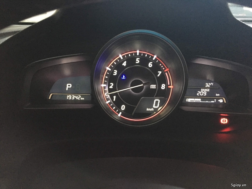Mazda 3 2015 2.0 AT.màu trắng.chính chủ.95%.full option cao cấp - 5