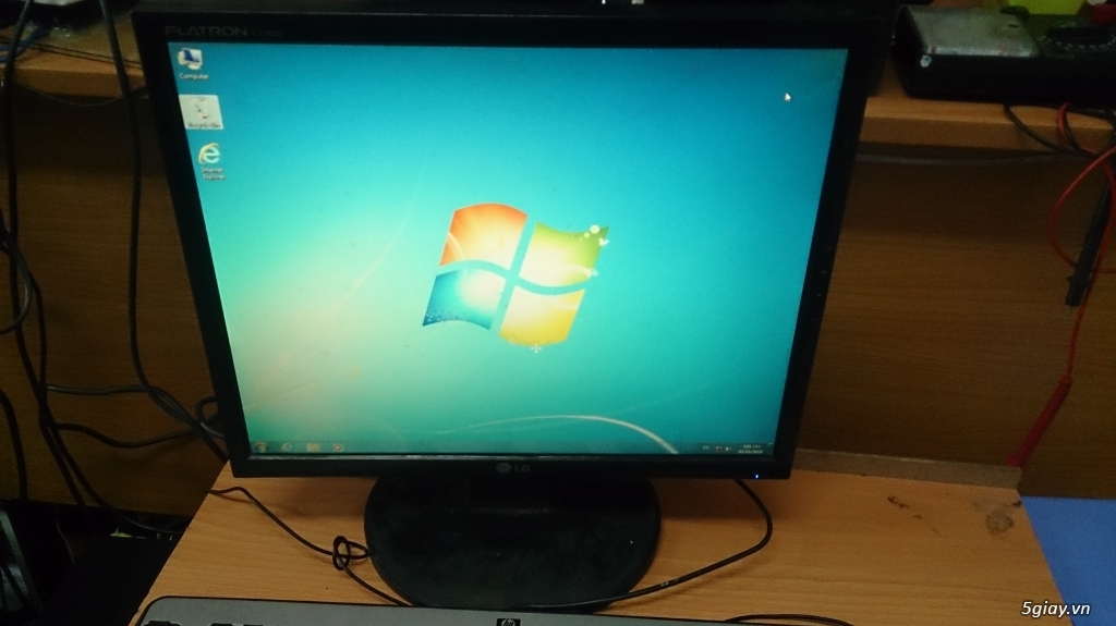 Main gigabtye h61 v5... lỗi 1 khe ram .. Thùng G31 kèm lcd 17' - 2