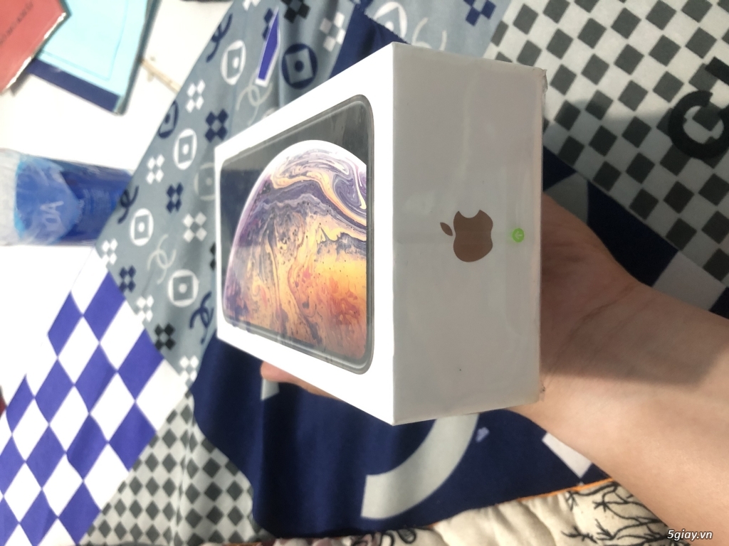 Cần bán IP Xs Max 256 GB LL LOCK mới 100% chưa active còn nguyên seal