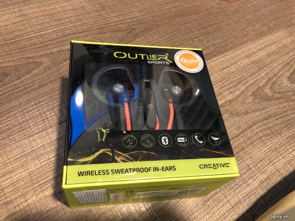 Tai nghe Bluetooth Creative Outlier Sport - 2