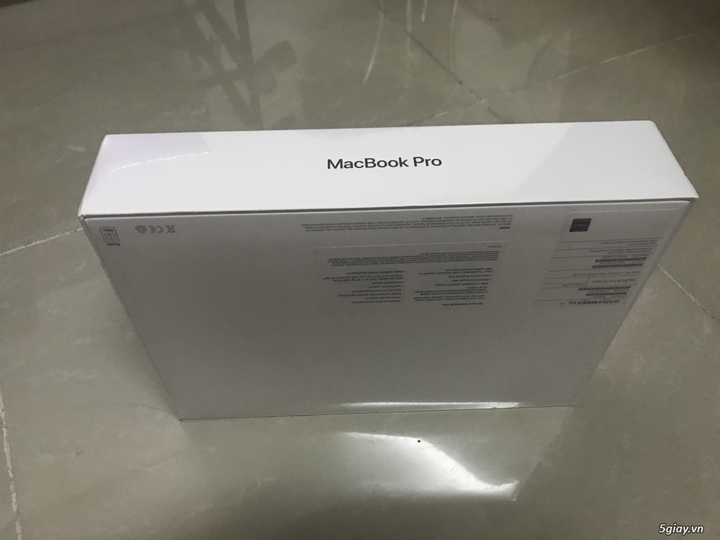 MV962 - MacBook Pro 2019 13 Inch Gray i5 2.4/8GB/256GB - giá rẻ nhất - 4