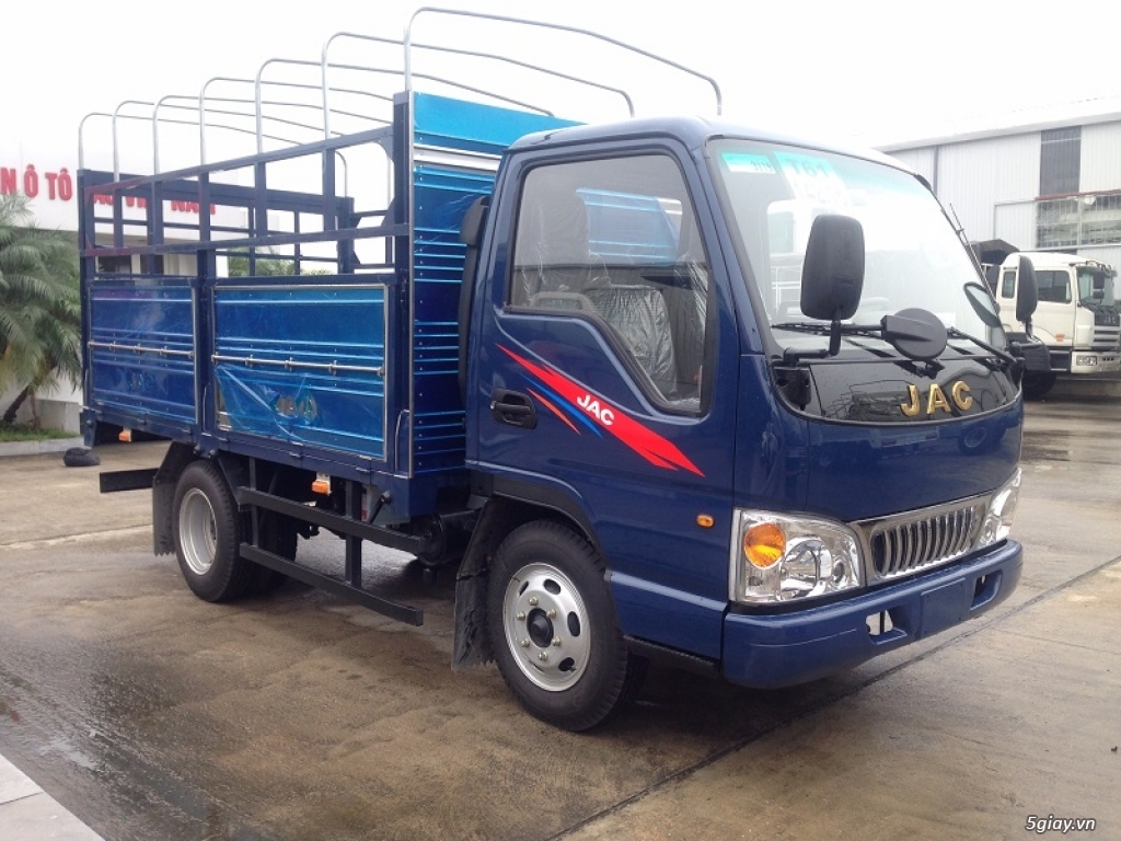 Xe tải JAC 2t4 Động cơ Isuzu thùng 4m3