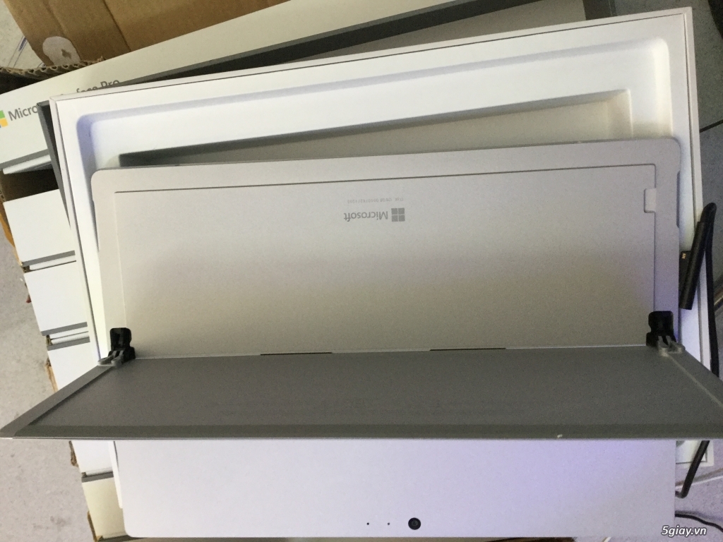 Surface pro 4 likenew fullbox - 2