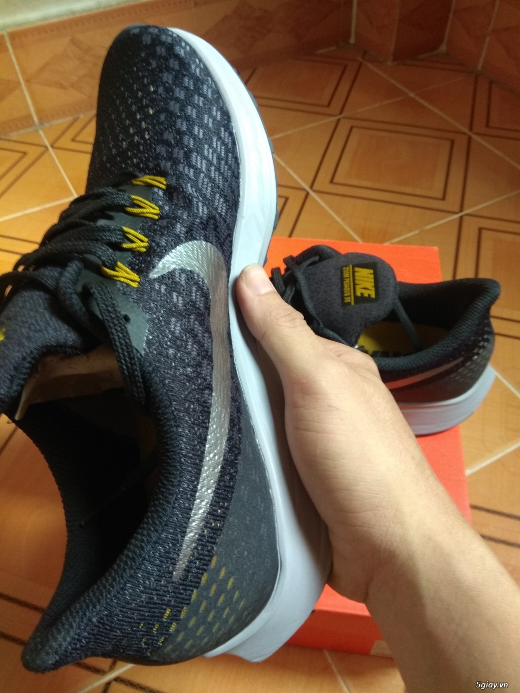 Cần bán: giày thể thao Nike air zoom PEGASUS 35 chính hãng - 4