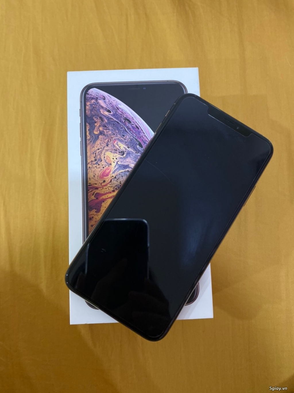 Cần bán iphone xs max 256gb gold nhu mới