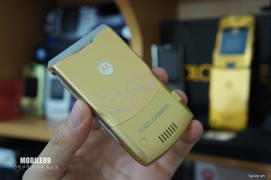Motorola V3i Gold - 2