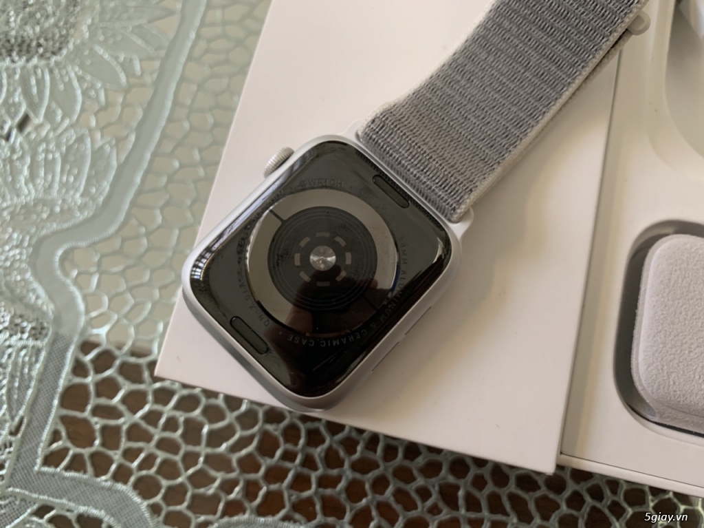 s4 44mm