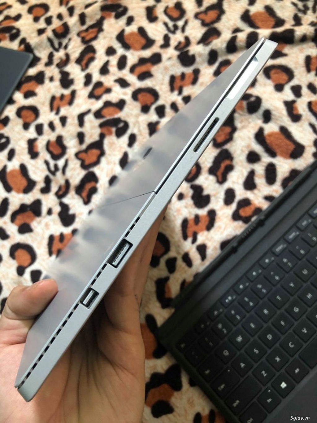 Surface pro 4 Core I5 6650U Ram 8Gb SSD 256G đốm ngoài màn đen xài oke - 6