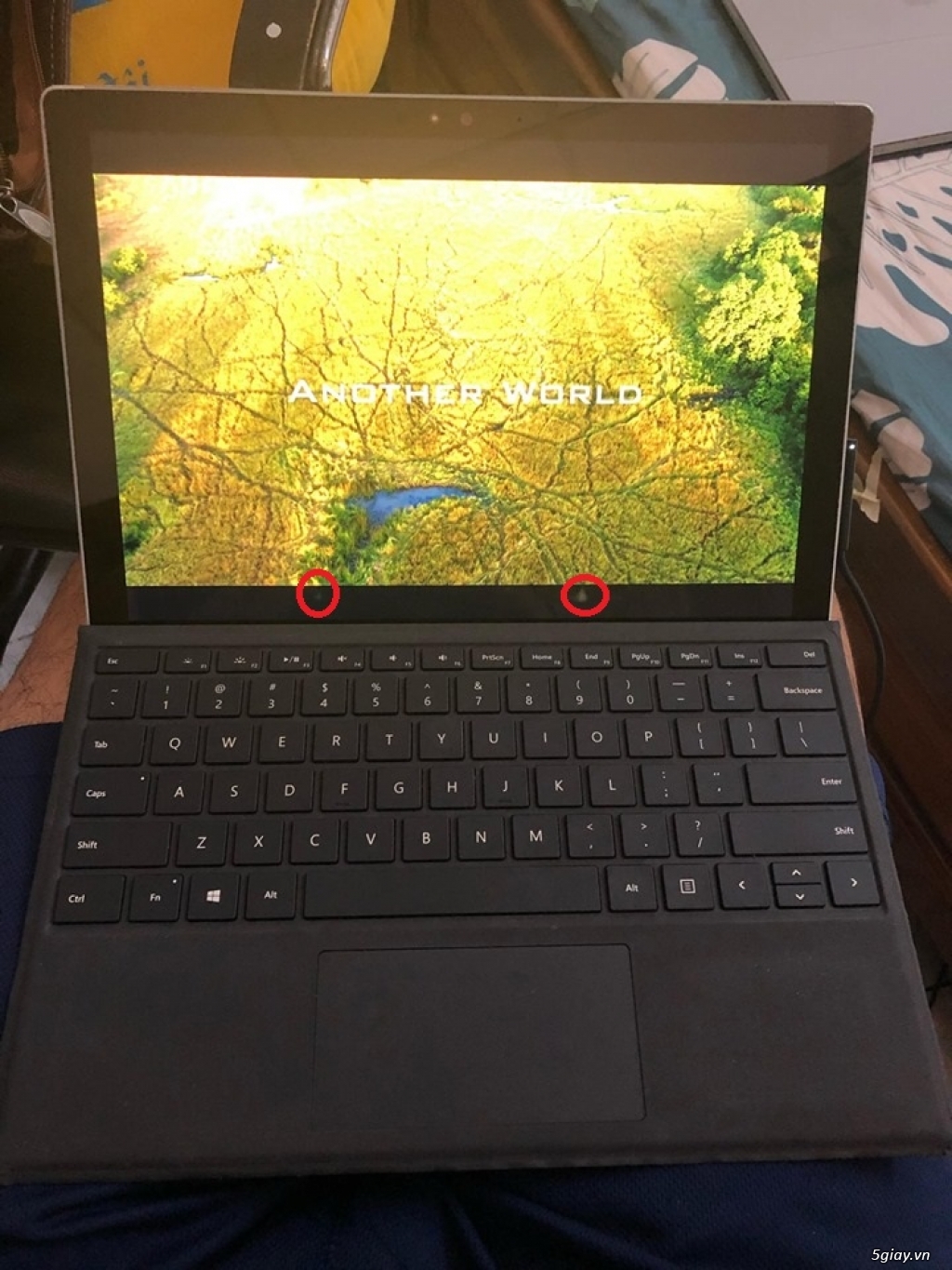 Surface pro 4 Core I5 6650U Ram 8Gb SSD 256G đốm ngoài màn đen xài oke - 1