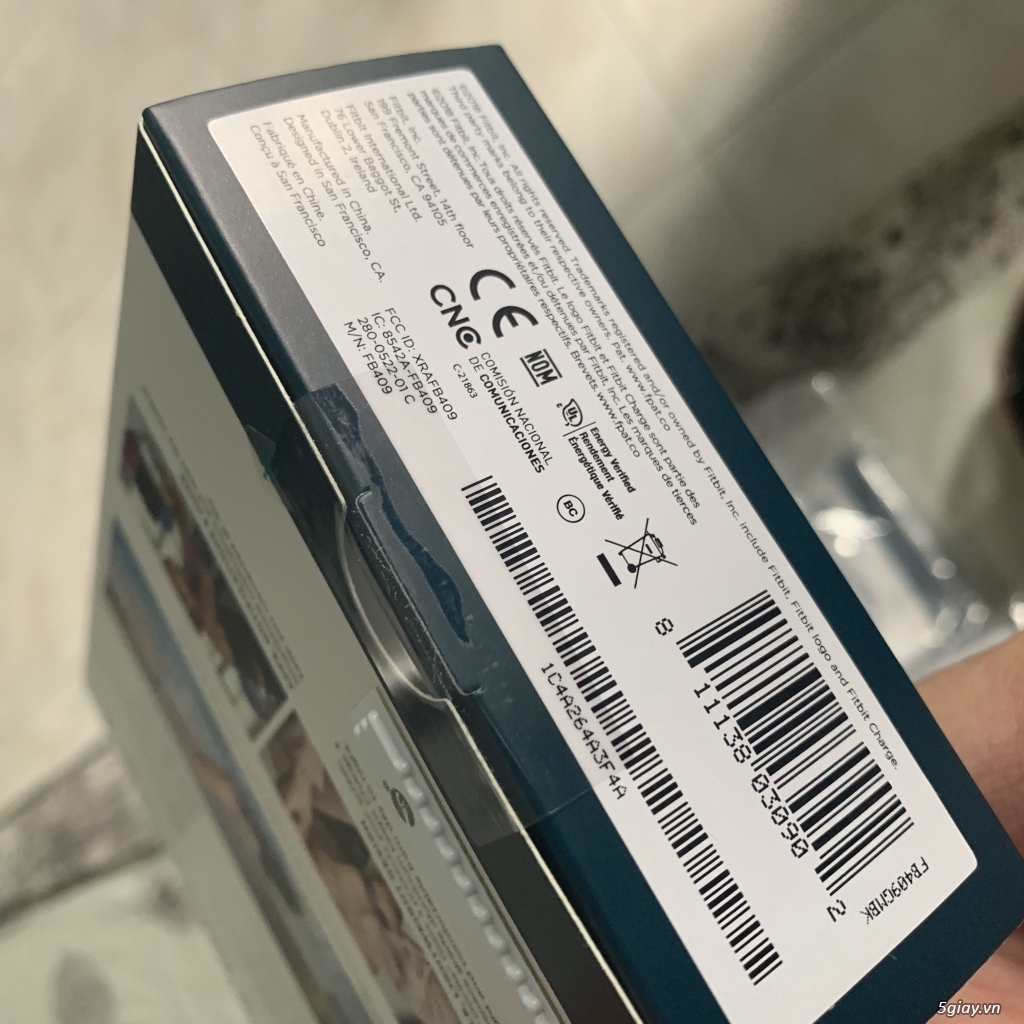 Fitbit charge 3 new - 2