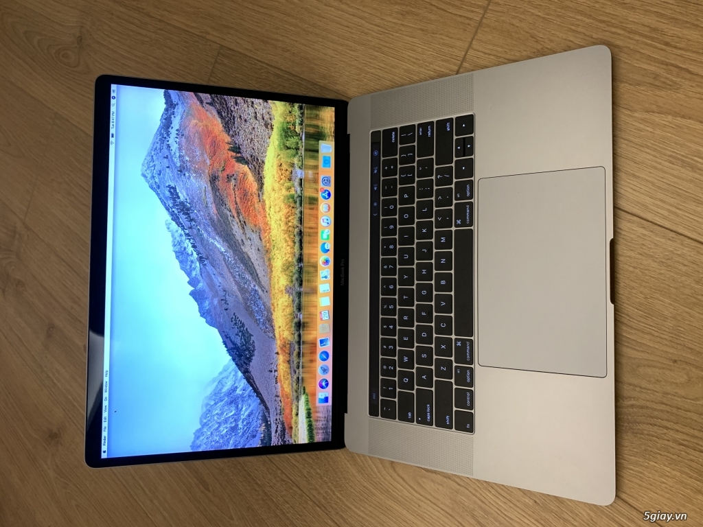 MLH42 Macbook Pro 2016 15” - 1