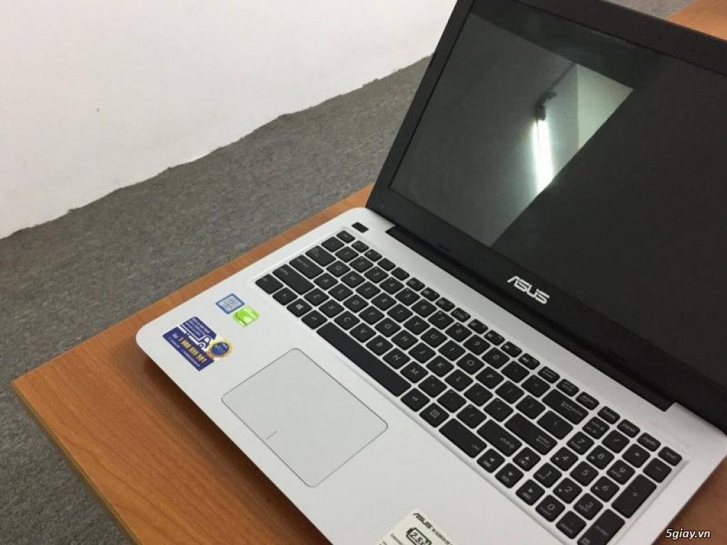 Bán laptop Asus F555L i5 Ram 8GB - 1
