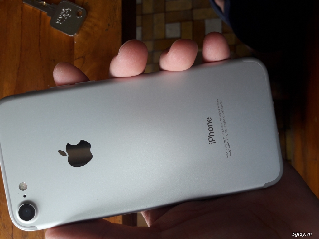 Bán iPhone 7 silver 32Gb không khoá mạng 98% chưa qua sửa chữa - 1